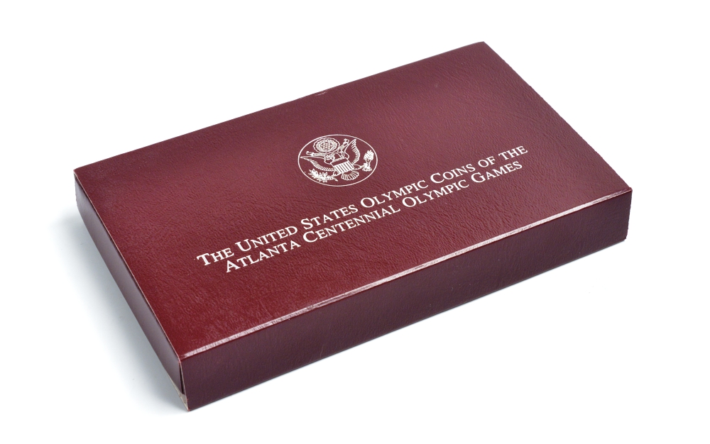 США 1 доллар 1995 Р, XXVI Олимпийские игры в Атланте, легкая атлетика, коробка KM 264 серебро  PROOF  00-00