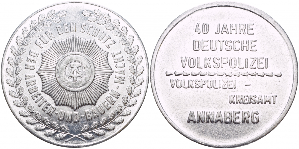 ГДР МЕДАЛЬ ND 40 ЛЕТ НАРОДНОЙ ПОЛИЦИИ, ОКРУЖНОЕ УПРАВЛЕНИЕ ПОЛИЦИИ ОКРУГА АННАБЕРГ, ДИАМЕТР 60 ММ., ВЕС 27,59 ГР., В ОРИГИНАЛЬНОЙ КОРОБКЕ алюминий 3-4-2-11