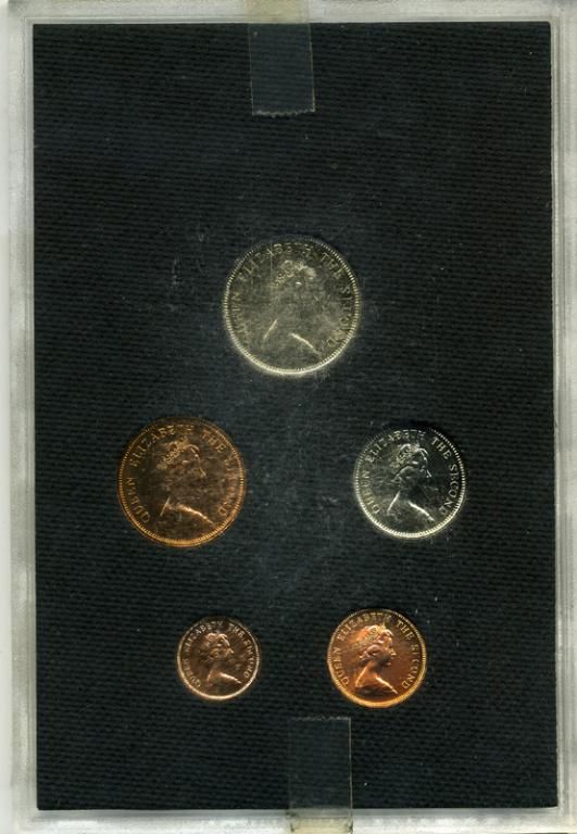 Фолклендские острова набор из 5 монет  1974 в оригинальной пластиковой упаковке, тираж 20000 экземпляров KM PS 1 PROOF 7-3-1-11