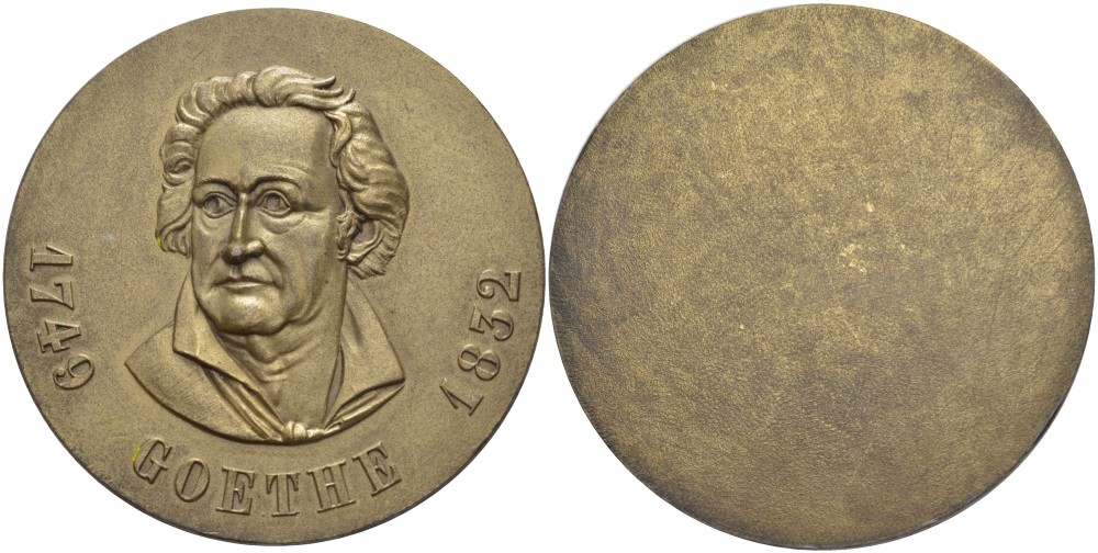Германия медаль ND Иоганн Вольфганг фон Гёте (1749-1832) немецкий поэт, государственный деятель, мыслитель, естествоиспытатель, диаметр 56 мм.  жёлтый металл    1089-1-12