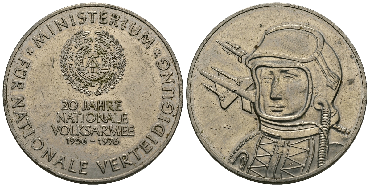 ГДР МЕДАЛЬ 1976 20 ЛЕТ НАРОДНОЙ АРМИИ, 40 мм, 27,9 гр медно-никель UNC 05-122-15