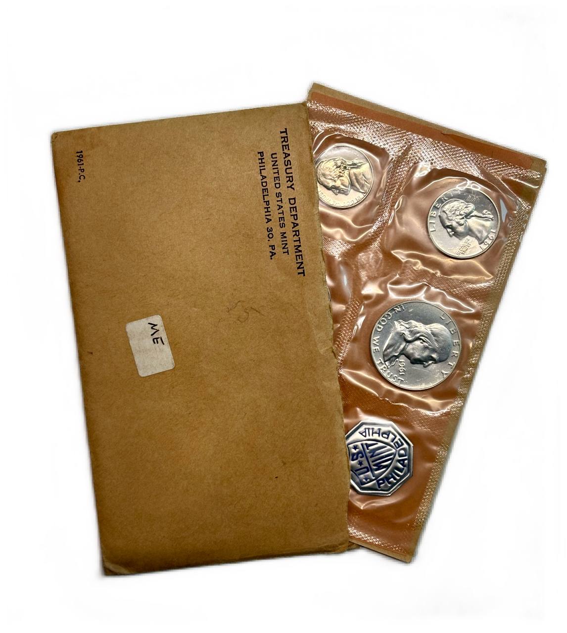 США набор из 5 монет (1, 5, 10 (дайм), 25 (квотер, 1/4 доллара) и 50 (1/2 доллара) центов) и отметки монетного двора 1961 в оригинальном конверте, в запайке KM MS114 (KM 201, A192, 195, 164 и 199) UNC 7-7-17