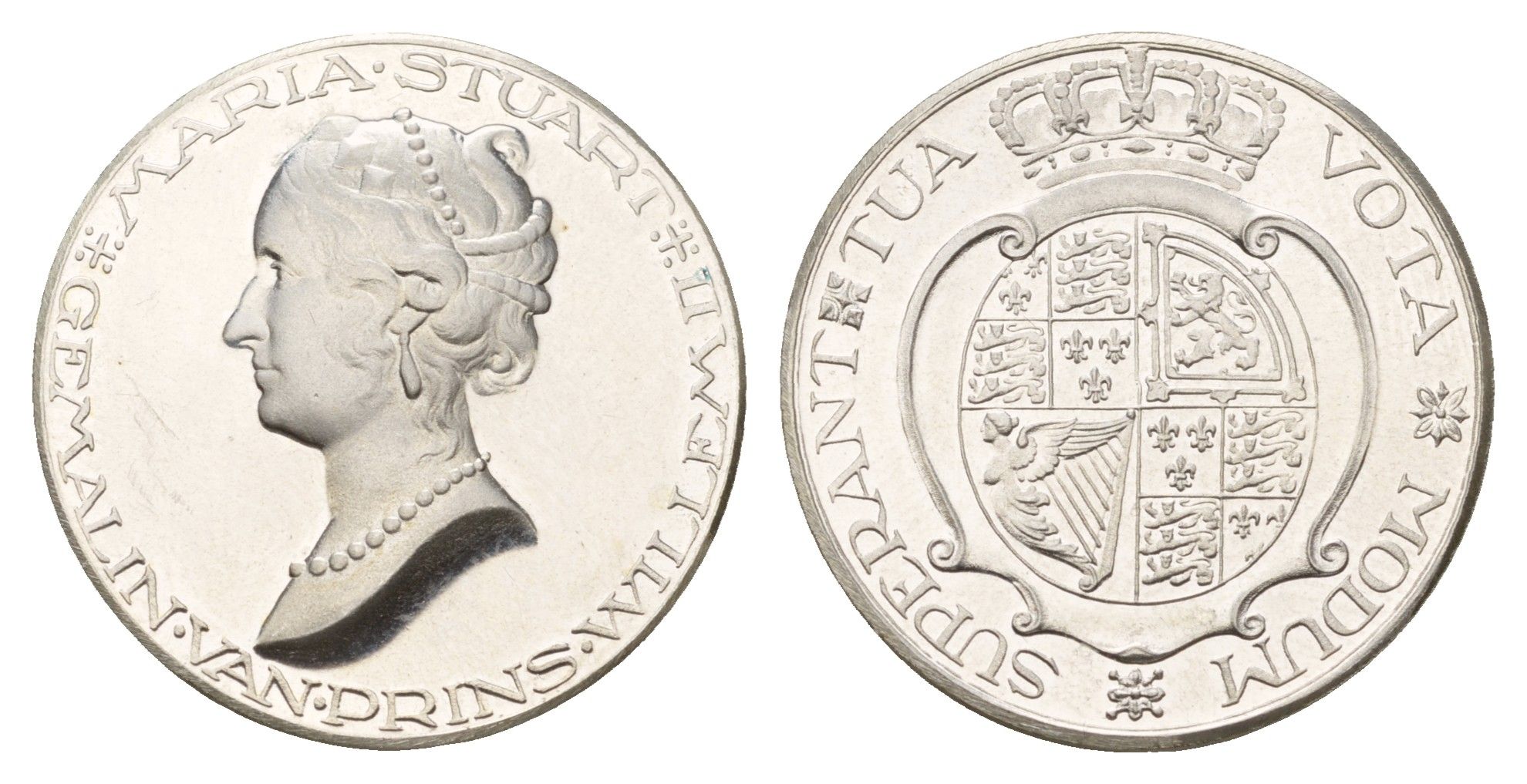 Нидерланды медаль из серии история Нидерландов - Мария Стюарт - супруга Вильгельма II Оранского первая половина XX века Vota Modum Superant Tua (Пусть ваши желания превзойдут ваш путь), диаметр 25 мм, вес 7,3 гр серебро PROOF 4671-1114