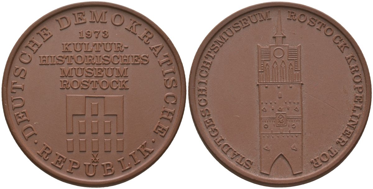 Германия, Росток медаль "Культурно-исторический музей Ростока" 1973 фарфоровая мануфактура в Мейсене, вес 12,25 гр, диаметр 42 мм фарфор 11-151-35