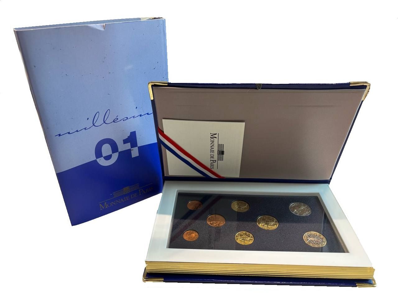 Франция евронабор из 8 монет 2001 в оригинальной упаковке монетного двора, тираж 15000 экземпляров PROOF 14-01-06-09