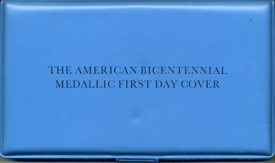 США медаль и комплект марок 1976 конверт Первого дня гашения, 200 лет США, в оригинальной упаковке UNC 7-7-3