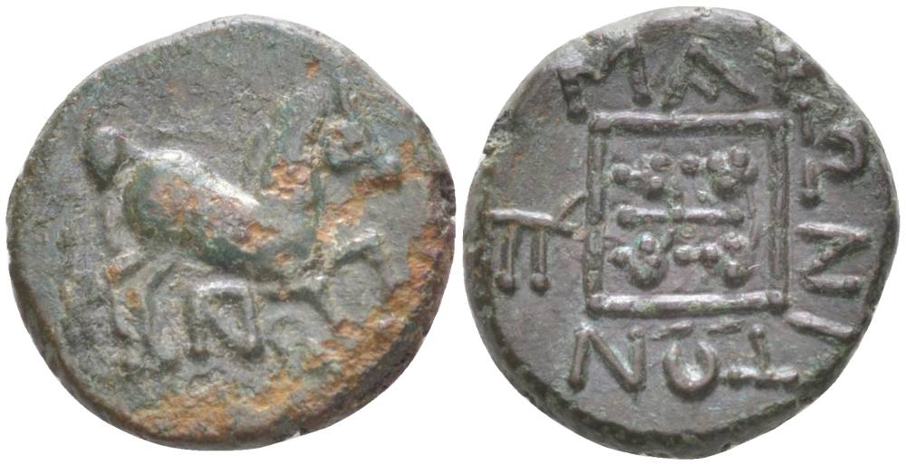 ФРАКИЯ, МАРОНЕЯ АЕ 398-346 гг. до н.э. СКАЧУЩАЯ ЛОШАДЬ / НАЗВАНИЕ ГОРОДА ВОКРУГ КВАДРАТА С ВИНОГРАДНЫМИ ГРОЗДЬЯМИ, 3,39 гр SNG Copenhagen 632 медь 1073-19-33