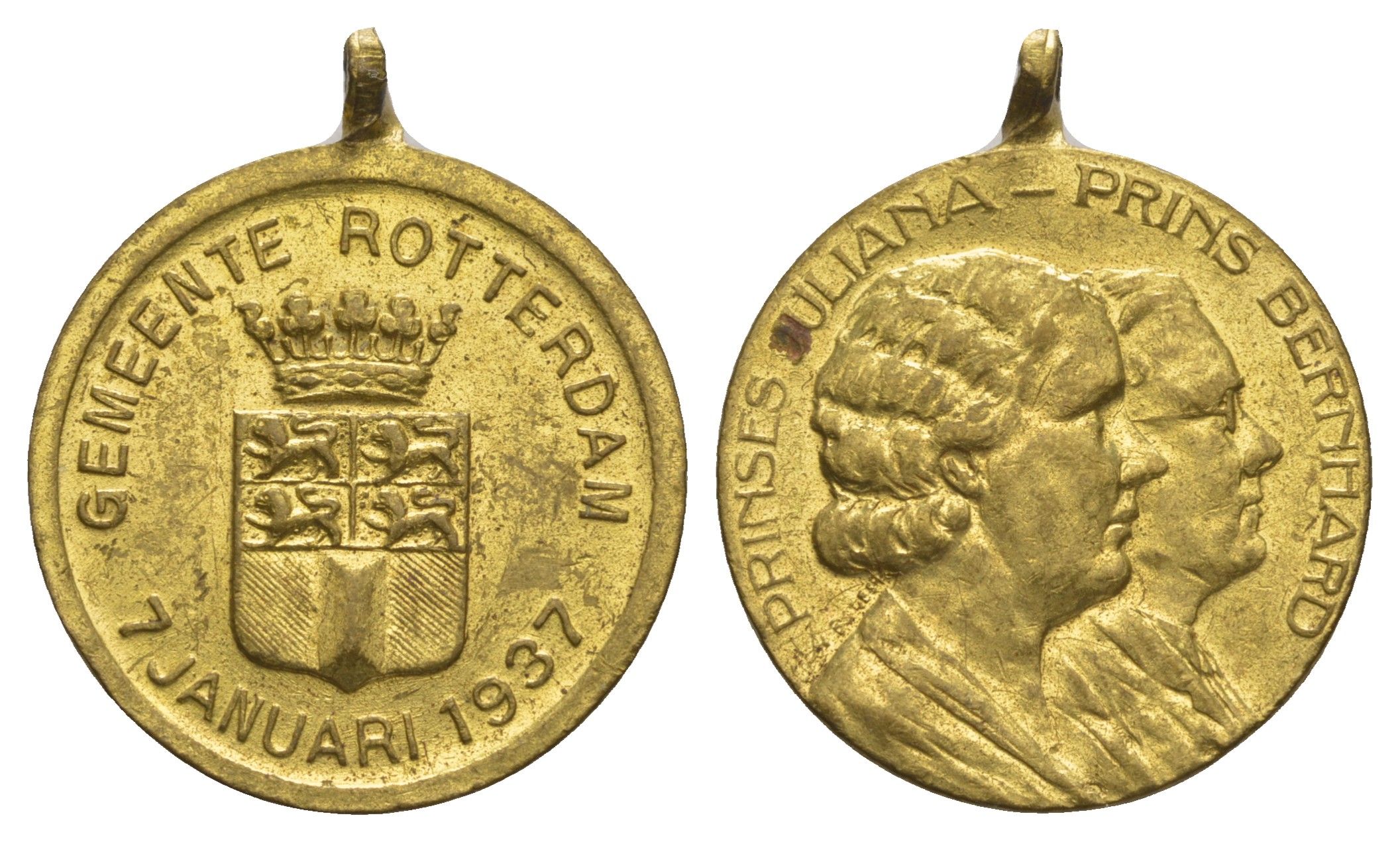 Нидерланды медаль "Брак королевы Юлианы и принца Бернхарда" 1937 диаметр 26,5 мм, вес 7,96 гр  латунь    4127-914