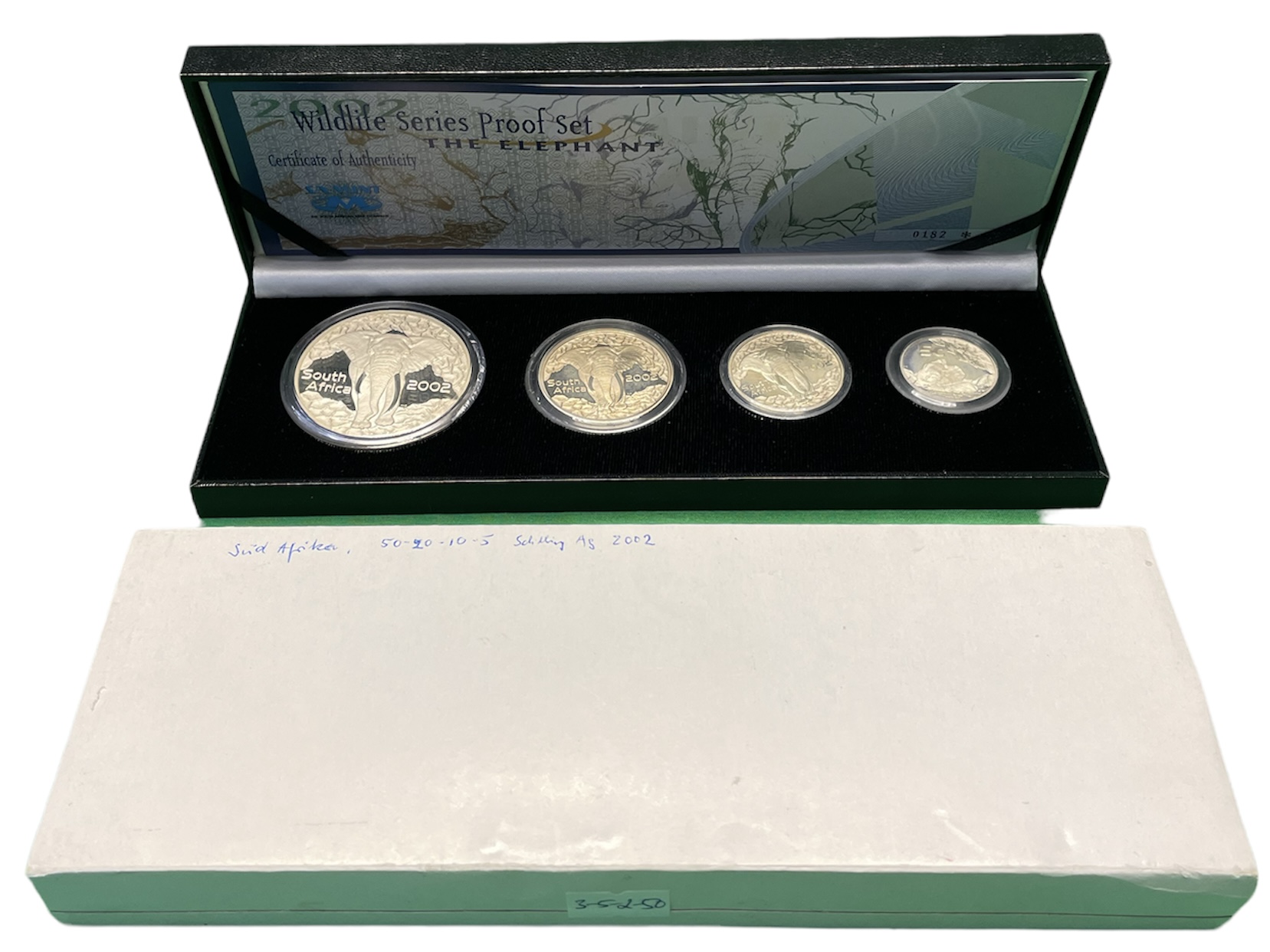 ЮАР набор из 4 монет 2002 Дикая природа 2002, слоны, 5, 10, 20, 50 центов (1/4 oz, 1/2 oz, 1 oz, 2 oz), в оригинальной коробке с сертификатом №0182, тираж 1000 экз, KM 351, 352, 353, 354 серебро PROOF 3-5-2-50