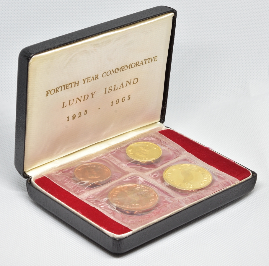 Остров Ланди набор из 4 монет 1965 1/2 паффина - 2 штуки, 1 паффин - 2 штуки, оригинальная упаковка PROOF 3-6-2-38