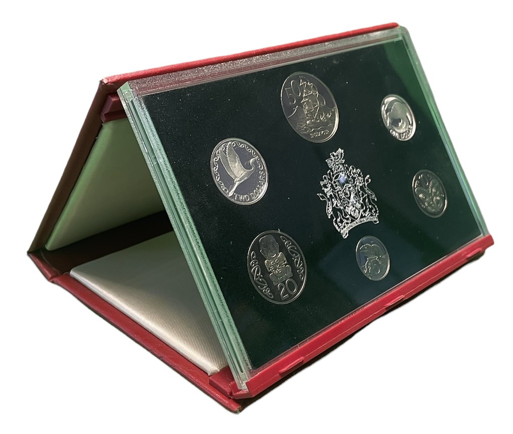 Новая Зеландия официальный набор из 6 монет 1990 в оригинальной пластиковой упаковке KM PS 33 серебро, медно-никель PROOF 1-4-2-39