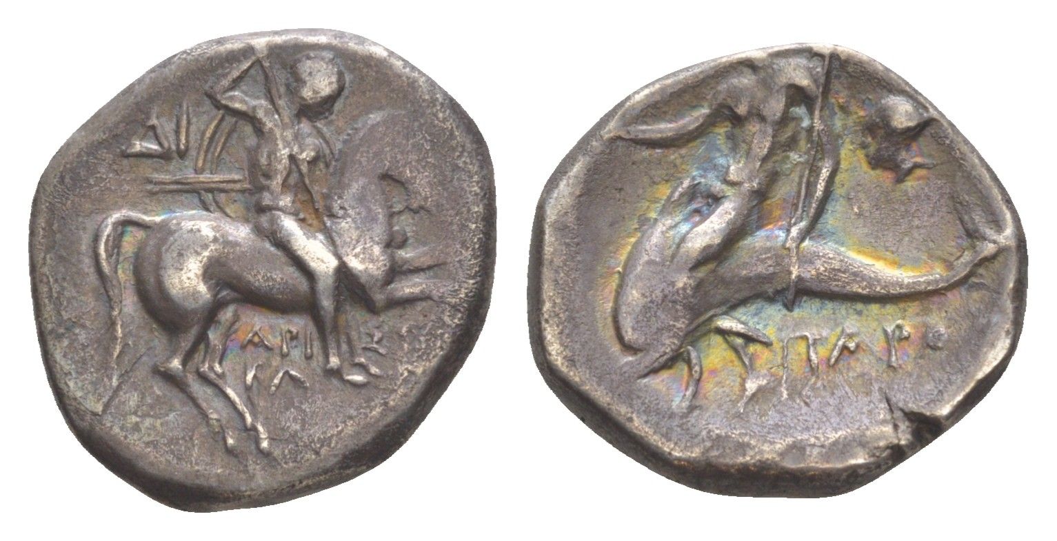 Калабрия, Тарент номос 272-240 гг. до н.э. магистрат Аристокл, воин верхом на коне/TAPA?, Фалантос верхом на дельфине, голова нимфы, 6,15 гр HN Italy 1033 серебро 00-814-04