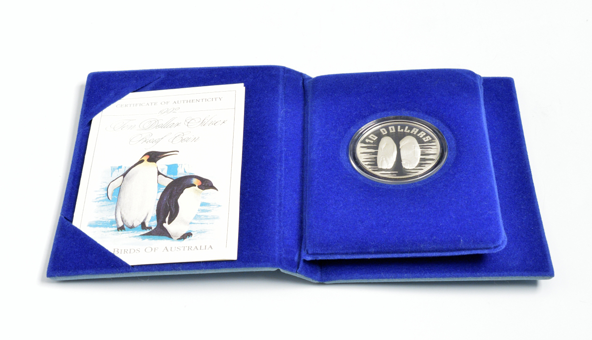 Австралия 10 долларов 1992 императорский пингвин, в оригинальной коробке, с сертификатом KM 192 серебро PROOF 14-01-04-11