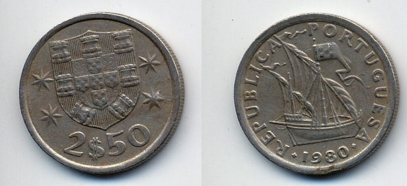 Португалия 2,5 эскудо 1980 парусник KM 590 медно-никель 29-424