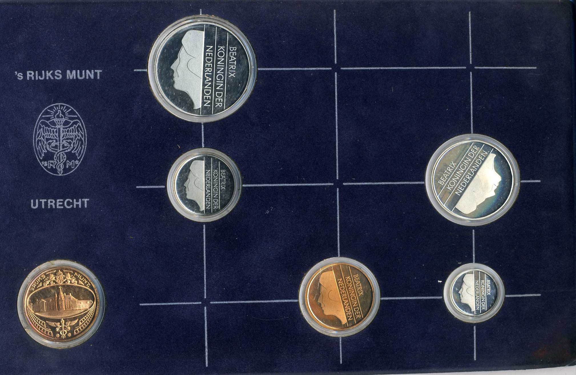 Нидерланды набор из 5 монет + жетон мондвора 1982 в оригинальной упаковке мондвора PROOF 5-4-1-91