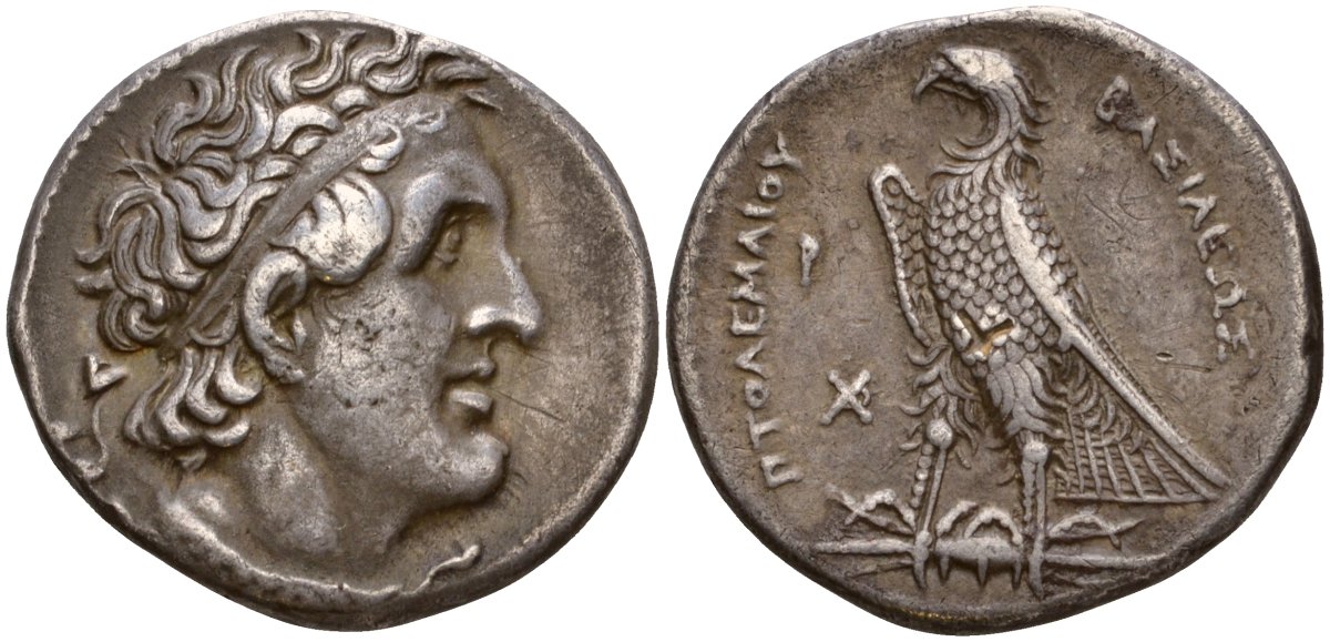 Государство Птолемеев тетрадрахма 305 - 283 гг. до н.э. Птолемей I Лагид, голова Птолемея, слева дельта / "ЦАРЯ ПТОЛЕМЕЯ", орел, стоящий на молниях, чеканка - г. Александрия, 13,95 гр, (ex: 26.11.2010) Svoronos 265 серебро 00-000-00