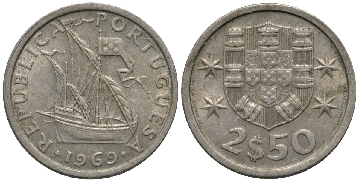 Португалия 2,5 эскудо 1969 парусник KM 590 медно-никель 4576-1263