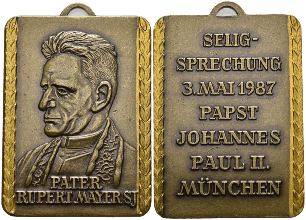 Германия плакетка ND священник Руперт Майер, прославлен в лике блаженных Иоанном Павлом II, 3 мая 1987 года, с кольцом для ношения, размер 31 Х 42,5 мм. бронза 1095-7-34