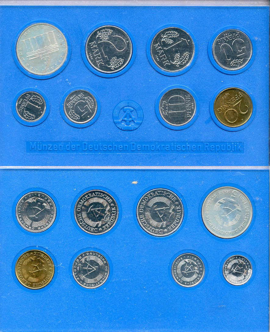 ГДР официальный набор из 8 монет включая 5 марок Бранденбургские ворота 1980 тираж 25000 экземпляров, твердый пластик KM MS2   UNC  8-2-04-07