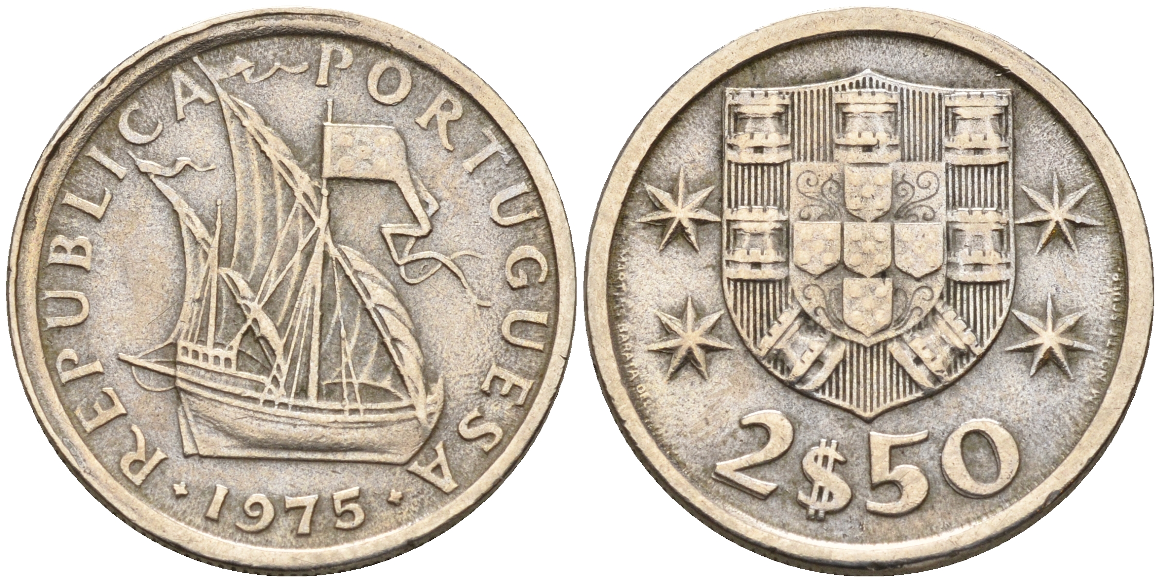 Португалия 2,5 эскудо 1975 парусник KM 590 медно-никель    4160-1216