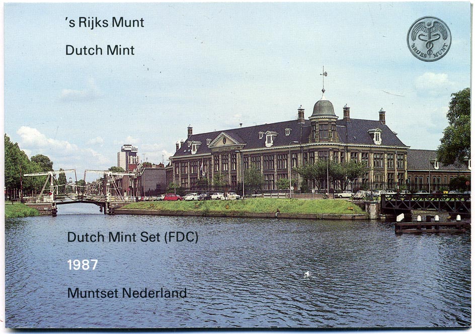 Нидерланды годовой набор из 5 монет + жетон мондвора 1987 подарочный картонный буклет (5 центов - 2 1/2 гульдена) UNC 5-4-1-04