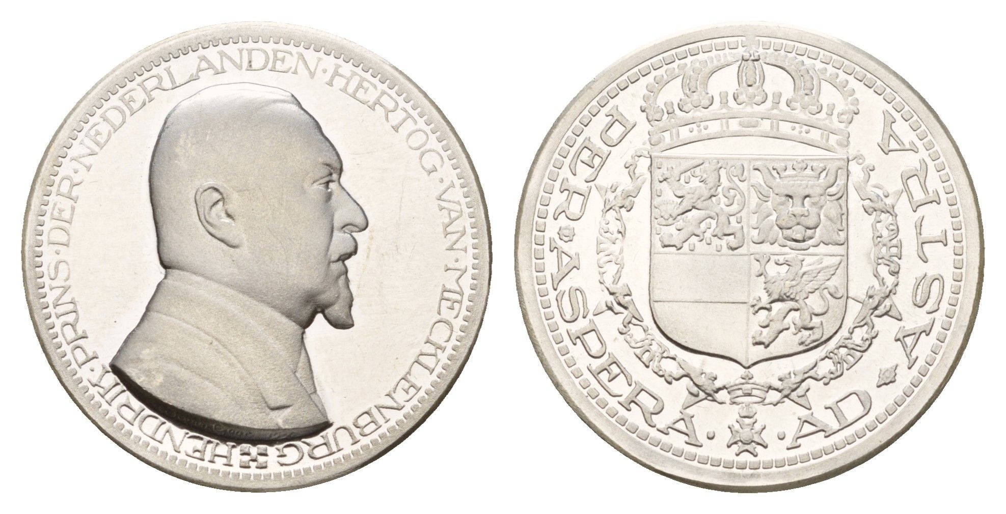 Нидерланды медаль из серии история Нидерландов - Генрих - супруг Вильгельмины первая половина XX века Per aspera ad astra (через тернии к звездам), диаметр 25 мм, вес 6,2 гр серебро PROOF 4671-1124