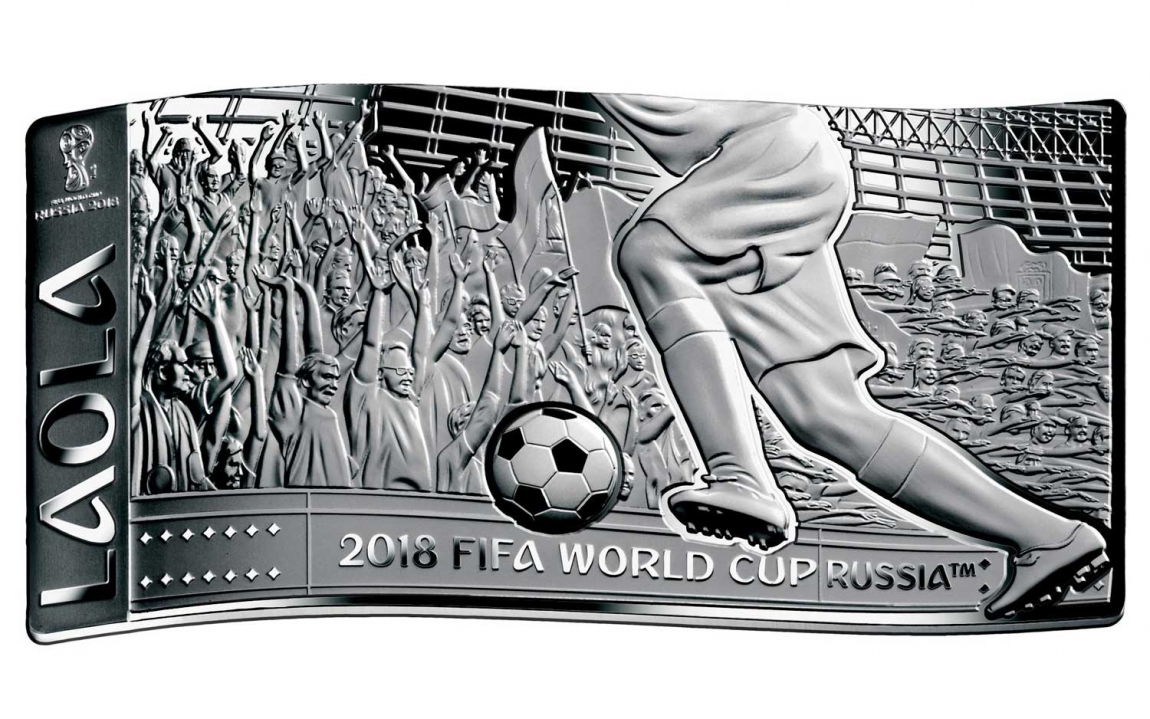 СОЛОМОНОВЫ ОСТРОВА 10 ДОЛЛАРОВ 2018 ЧЕМПИОНАТ МИРА ПО ФУТБОЛУ В РОССИИ, LAOLA, изогнутая монета, тираж 2018 экземпляров, сертификат KM NEW серебро UNC 00-00