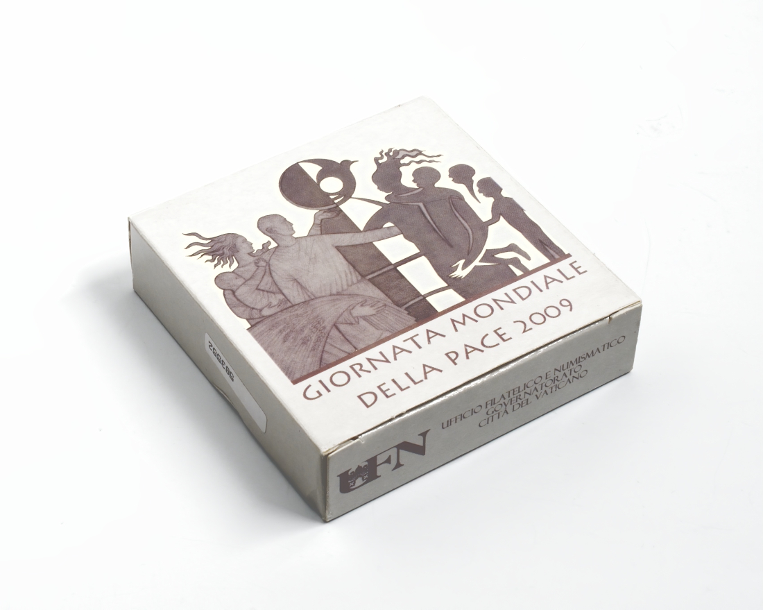 Ватикан 5 евро 2009 Бенедикт XVI, Международный год мира, в оригинальной коробке с сертификатом KM 415 серебро PROOF 4-3-4-21