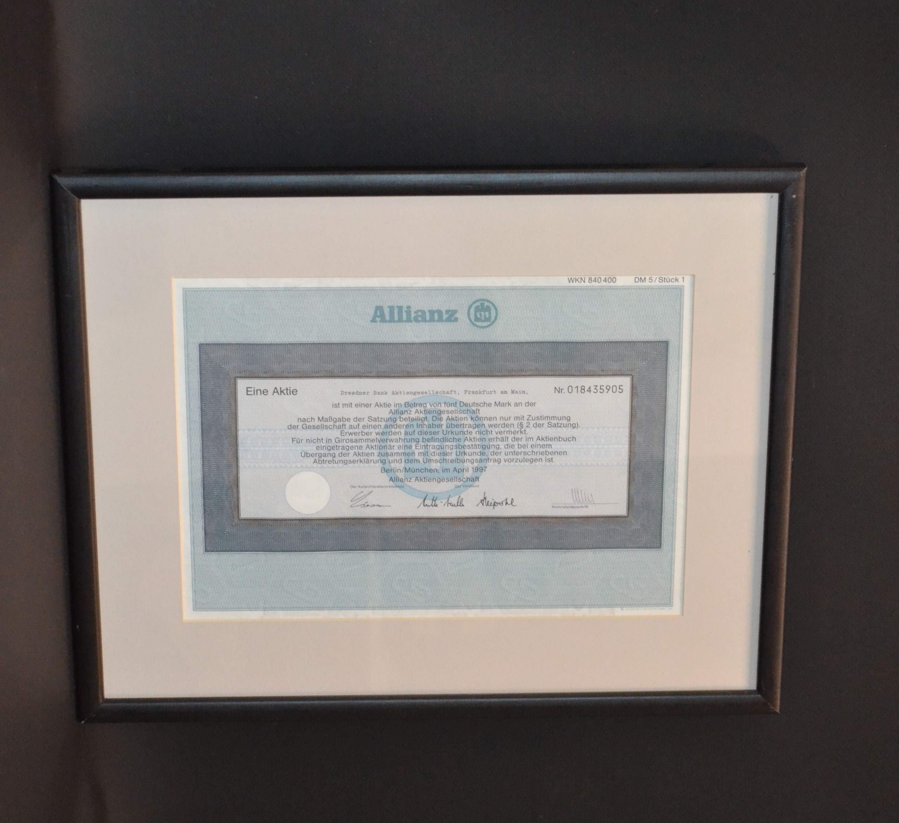 Германия, Allianz Versicherungs-AG акция в 5 марок 1997 в рамке со стеклом бумага 57-1-20