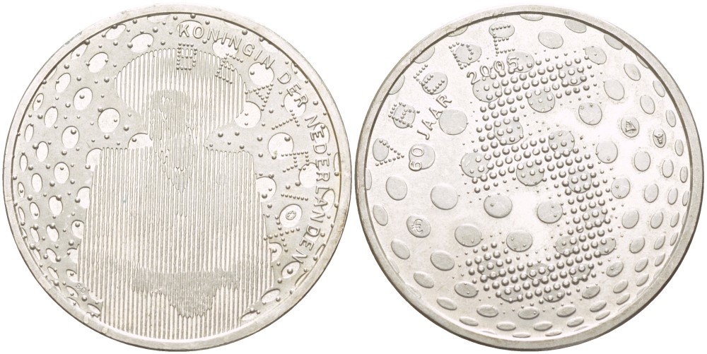 Нидерланды 5 евро 2005 60 лет окончания второй мировой войны, королева Беатрикс KM 254 серебро 4542-122