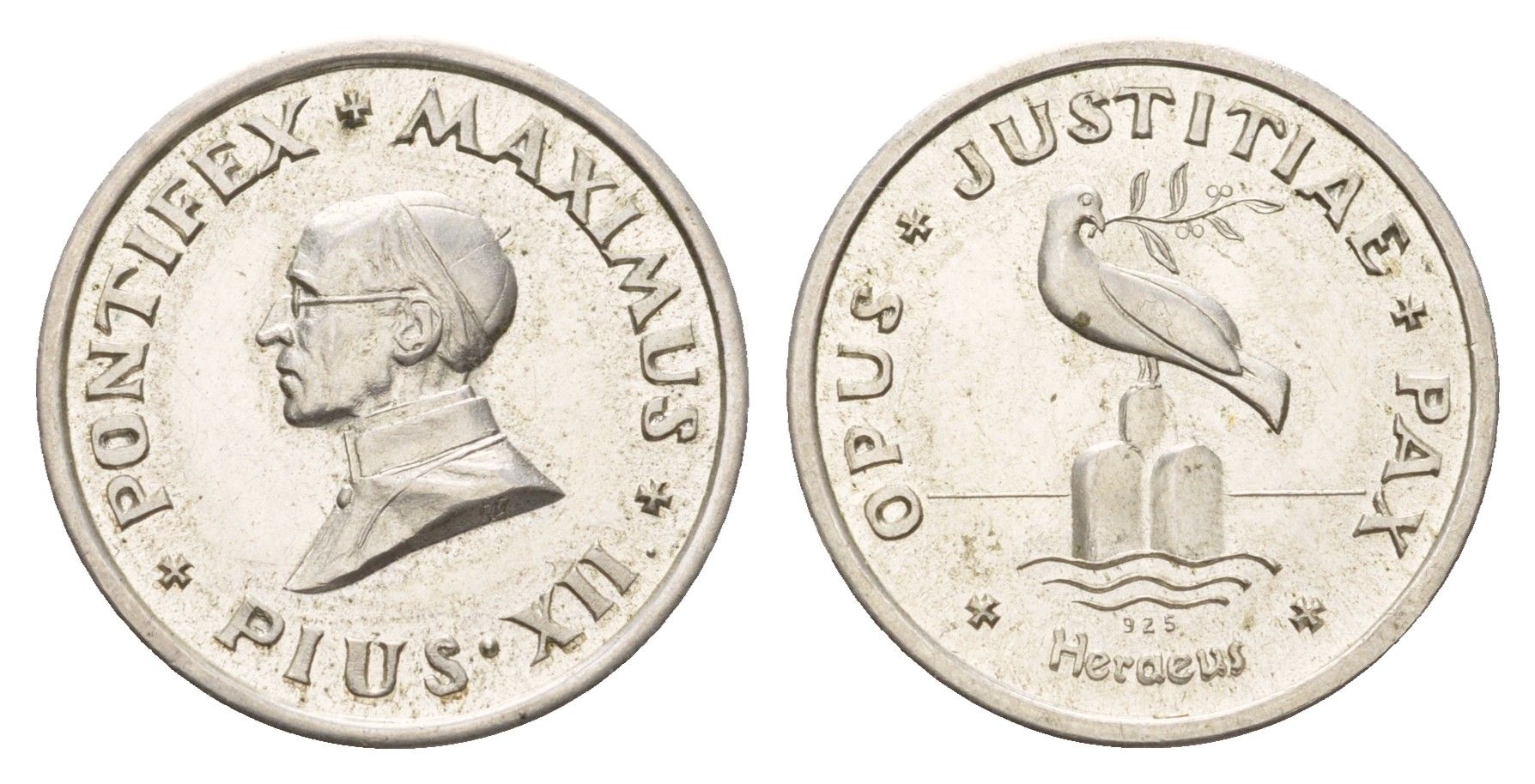 ФРГ медаль в честь вклада Пия XII в мир на земле ND (1950) Пий XII, Голубь мира влево, Ватикан, диаметр 23 мм, вес 4,8 гр серебро 4127-1724