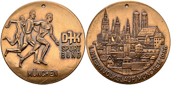 Бавария спортивная медаль 1966 первая международная гонка в Мюнхене, диаметр 44 мм., с отверстием бронза 1095-7-42