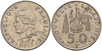 Французская Новая Каледония 50 франков 2013 хижина среди сосен и пальм, (IEOM) KM 13a, Schoen 15a, Lec 128i медно-никель 4111-1043