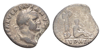 Римская Империя денарий 69-71 Веспасиан, IMP CAESAR VESPASIANVS AVG, голова императора/IVDAEA, персонификация поверженной Иудеи, сидящая под воздвигнутым военным трофеем, Рим RIC 15 серебро 1073-1-41