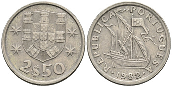 Португалия 2,5 эскудо 1982 парусник KM 590 медно-никель 4147-645