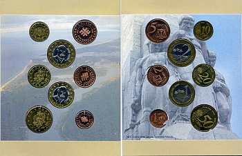 Латвия набор из 8 монет 2004 европробники, в оригинальном картонном буклете, тираж 7500 экз. 5-6-3-41