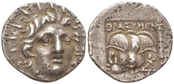 Кария, о-в Родос гемидрахма 170-150 гг. до н.э. голова Гелиоса анфас / роза, слева солнечный диск, справа бутон, сверху имя магистрата, 1,38 гр HGC 6, 1462 серебро 1073-11-104