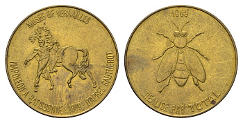 Франция жетон к 200-летию со дня рождения Наполеона-Бонапарта "Музей Версаля - Бонапарт пересекает Альпы" 1969 компания Total, диаметр 25 мм, вес 5 гр железо плакированная латунью 210-523