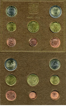 Ватикан евронабор из 8 монет 2010 Бенедикт XVI, в оригинальном буклете KM MS117 биметалл BUNC 7-1-1-18