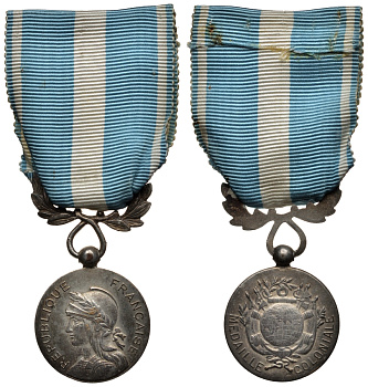 Франция медаль 1893 за военные действия в колониях, диаметр 25 мм., без планки, учреждена 26 июля 1893 года  серебро    00-812-71