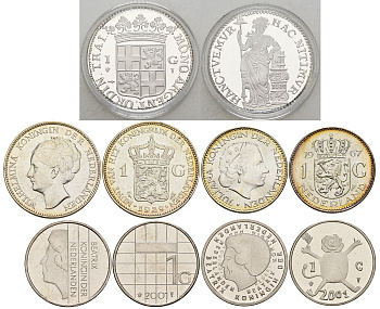 Нидерланды набор из 4 монет + медаль 1929-2001 история нидерландского гульдена, в оригинальной коробке, с сертификатом 7-5-5-08