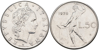 ИТАЛИЯ 50 ЛИР 1976 R, БОГ ОГНЯ ВУЛКАН У НАКОВАЛЬНИ КМ 95.1 нержавеющая сталь 4573-223