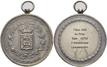Нидерланды медаль 1958 от ассоциации фризской породы крупного рогатого скота, основанной в 1879 году, второй приз 949792) 7 мая 1958 года, диаметр 50 мм., с ушком для ношения  белый металл    1089-1-23