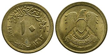 Египет 10 миллимов 1973 АН 1393, орел со щитом на груди KM 435 латунь aUNC 4382-1037