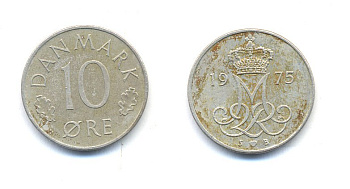 ДАНИЯ 10 ЭРЕ 1975 S; B, МАРГРЕТЕ II (1972-) KM 860.1 медно-никель 51-4421