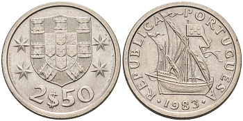 Португалия 2,5 эскудо 1983 парусник KM 590 медно-никель UNC 4588-315