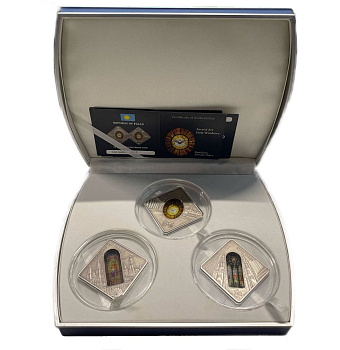 Палау набор из 3 монет (10 долларов) 2011 Священное искусство - Собор Святого Патрика, Нью-Йорк, Сантьяго-де-Компостела, Базилика Святого Петра, в оригинальной коробке, с сертификатом, тираж 999 экземпляров KM 411, 412, 413 серебро PROOF 8-2-02-01