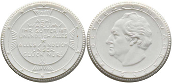 ГЕРМАНИЯ МЕДАЛЬ 1932 100 ЛЕТ СО ДНЯ СМЕРТИ ГЁТЕ (1832-1932), МЕЙСЕНОВСКИЙ ФАРФОР, ДИАМЕТР 47 ММ. фарфор 02-262-31