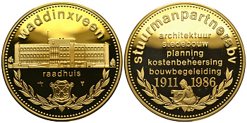 ГЕРМАНИЯ МЕДАЛЬ 1986 (1911-1986), 75 ЛЕТ РАТУШЕ, НАДПИСЬ ИЗНАЧАЛЬНО, STUURMANPARTNERS, ПОЗОЛОТА медно-никель PROOF 04-302-32