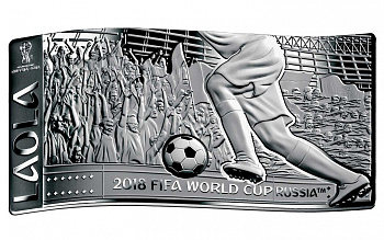 СОЛОМОНОВЫ ОСТРОВА 10 ДОЛЛАРОВ 2018 ЧЕМПИОНАТ МИРА ПО ФУТБОЛУ В РОССИИ, LAOLA, изогнутая монета, тираж 2018 экземпляров, сертификат KM NEW серебро UNC 00-00